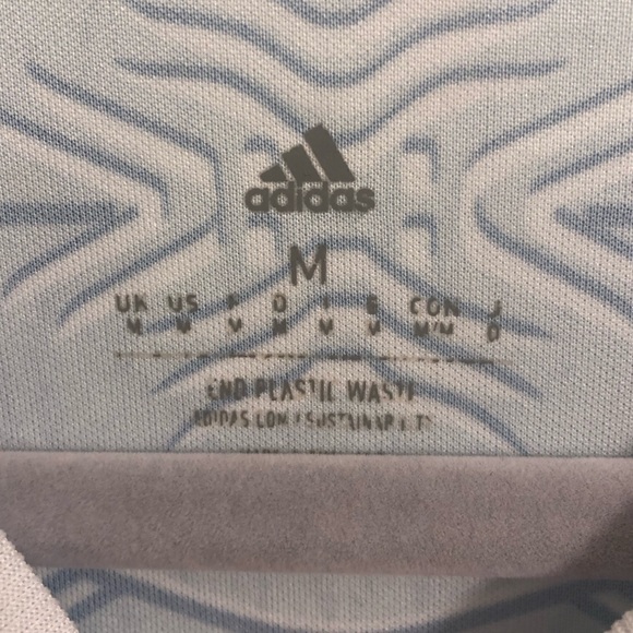 Fly Emirates women’s authentic jersey size medium turquoise Real Madrid - Picture 2 of 6